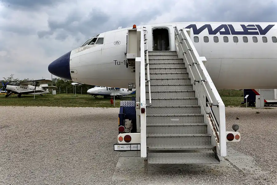 016 | 2019 | Budapest | Aeropark | © carsten riede fotografie