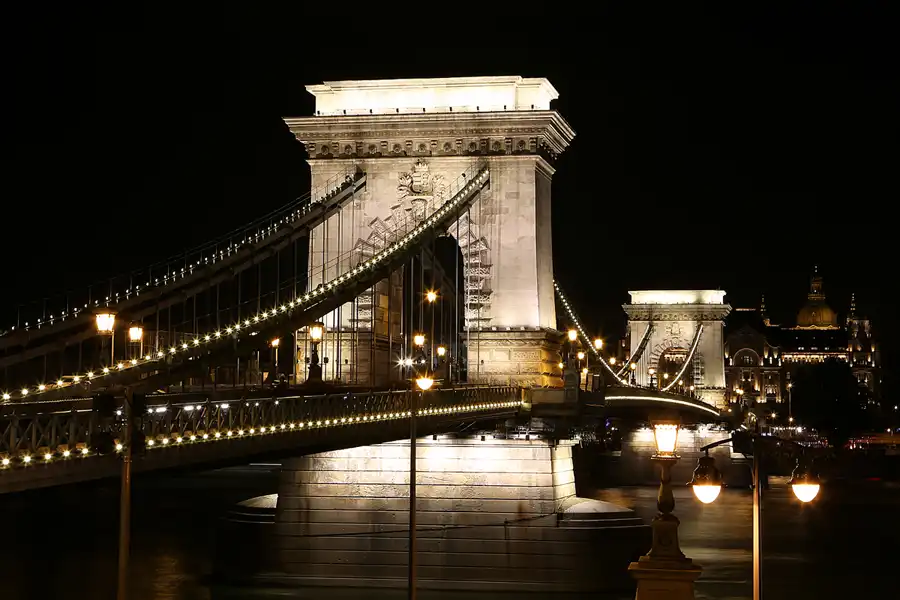 115 | 2019 | Budapest | Kettenbrücke – Széchenyi Lánchíd | © carsten riede fotografie
