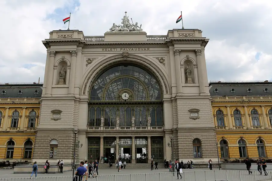 180 | 2019 | Budapest | Keleti – Keleti Pályaudvar | © carsten riede fotografie