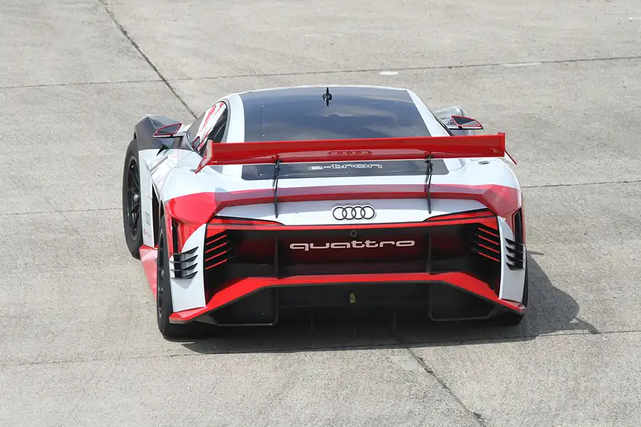 140 | 2019 | Berlin | Tempelhof Field | Audi E-Tron | © carsten riede fotografie