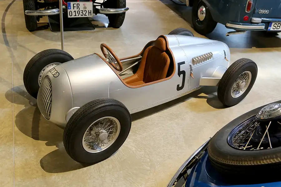 082 | 2019 | Bernkastel-Kues | Zylinderhaus | © carsten riede fotografie