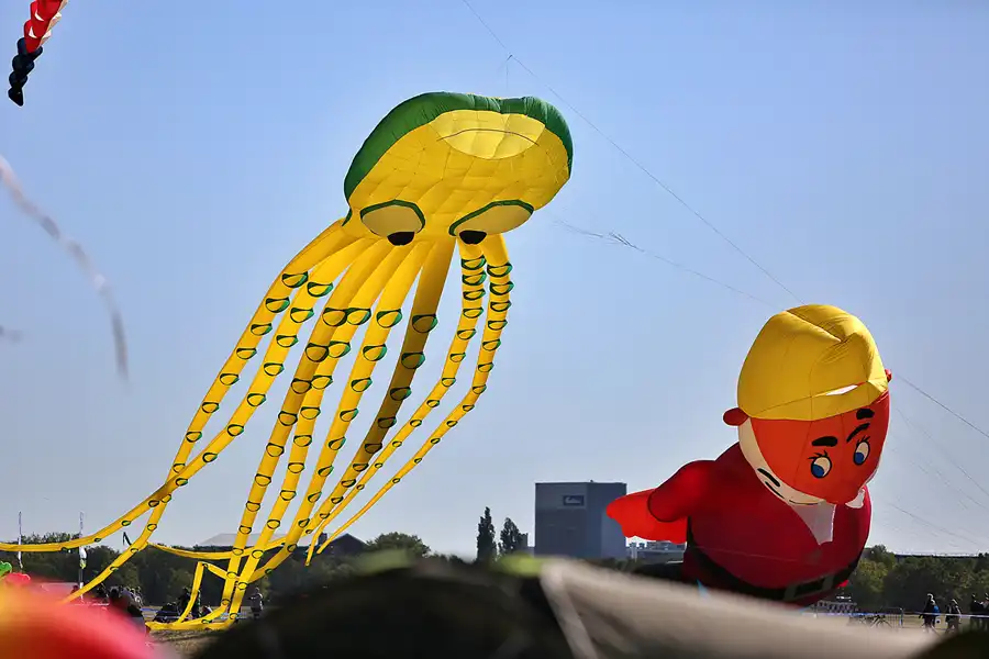 024 | 2019 | Berlin | Festival der Riesendrachen | © carsten riede fotografie