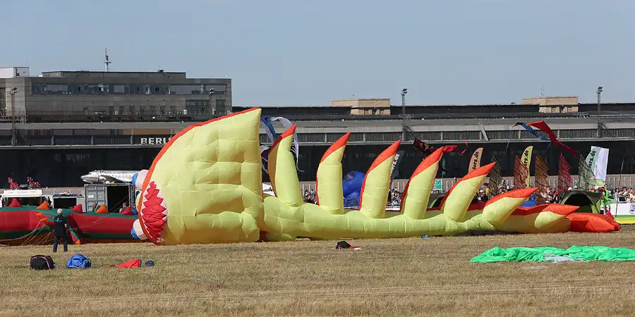 041 | 2019 | Berlin | Festival der Riesendrachen | © carsten riede fotografie