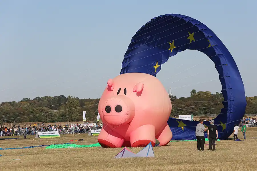 061 | 2019 | Berlin | Festival der Riesendrachen | © carsten riede fotografie