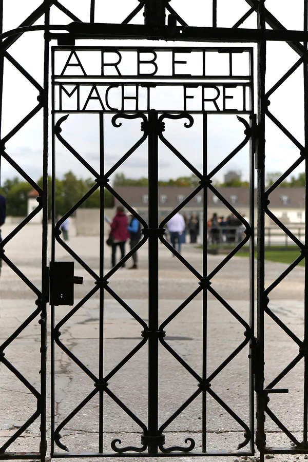 002 | 2019 | Dachau | Gedenkstätte | © carsten riede fotografie