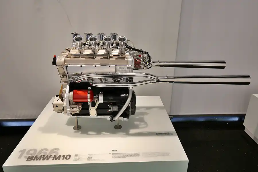 082 | 2019 | München | BMW Museum | © carsten riede fotografie