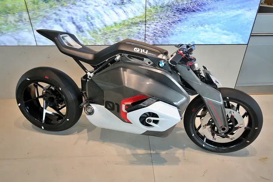 095 | 2019 | München | BMW Welt | © carsten riede fotografie