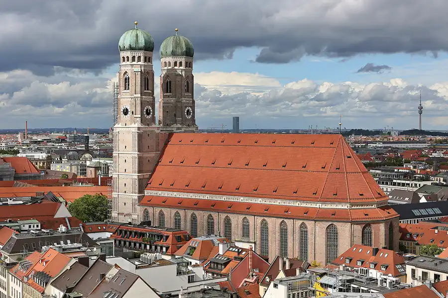 014 | 2019 | München | Frauenkirche | © carsten riede fotografie