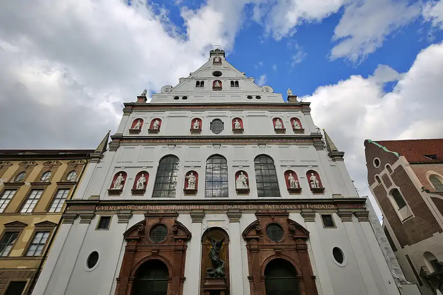 041 | 2019 | München | St. Michael Kirche | © carsten riede fotografie