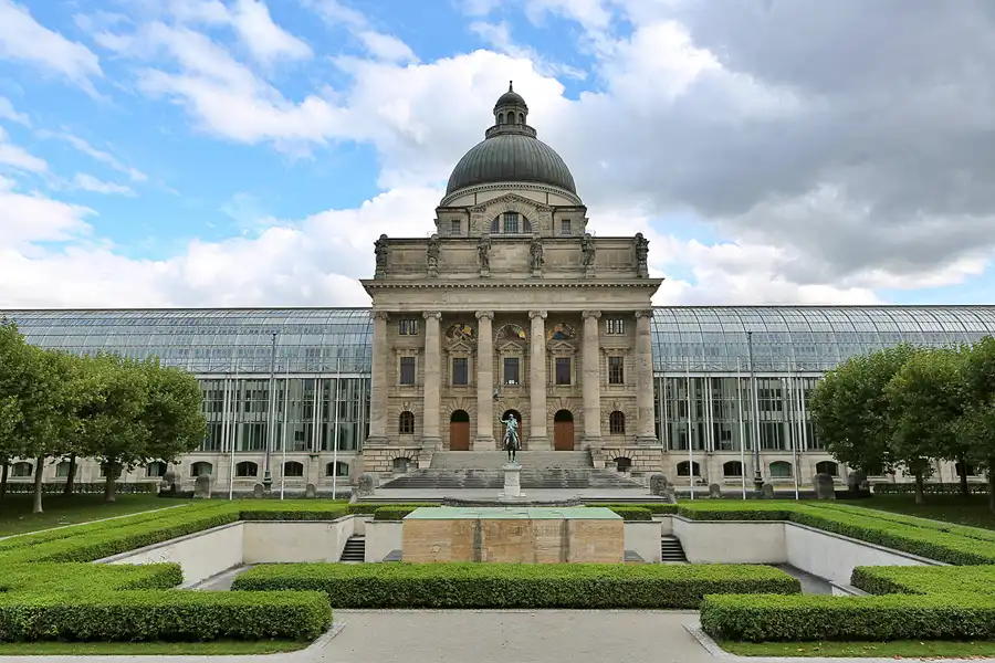 051 | 2019 | München | Bayerische Staatskanzlei | © carsten riede fotografie