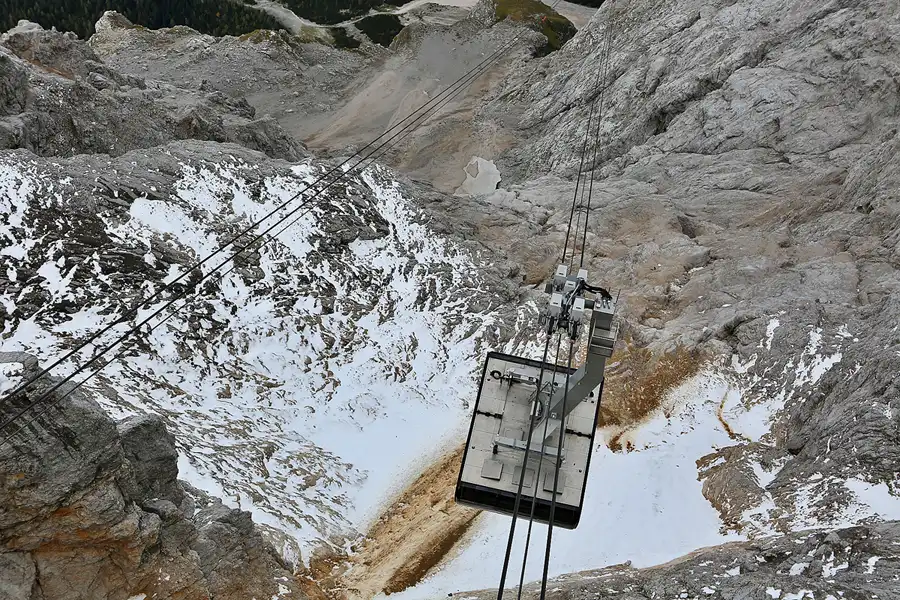 015 | 2019 | Blick von der Zugspitze | © carsten riede fotografie