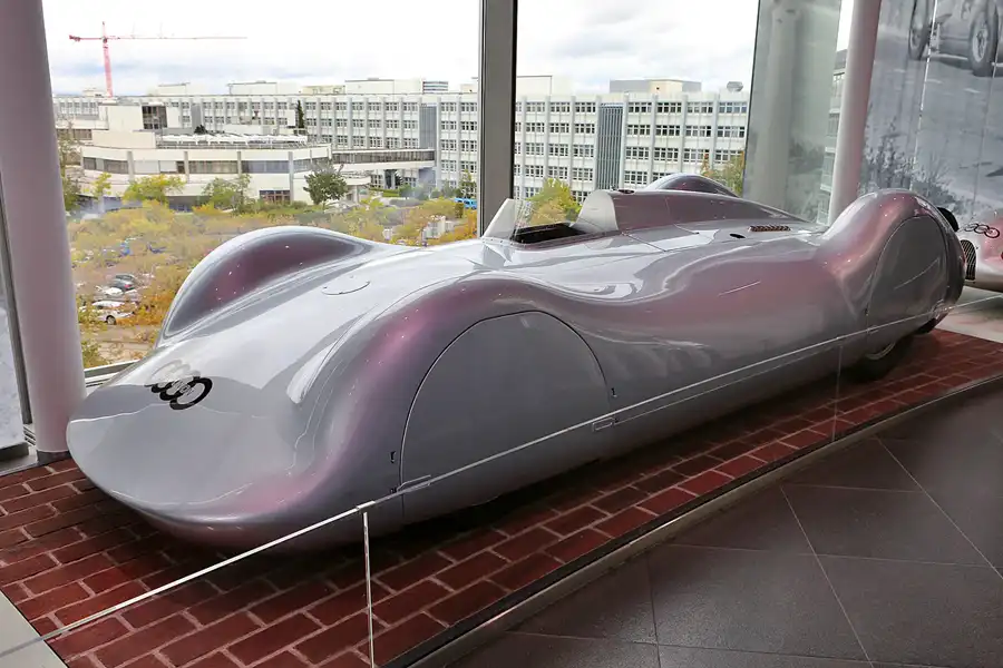 006 | 2019 | Ingolstadt | Audi Forum – Auto Union Typ C Stromlinie | © carsten riede fotografie