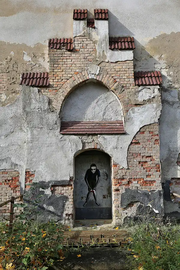 002 | 2019 | Strelitz-Alt | Mecklenburg-Strelitzsche Landesirrenanstalt Domjüch – artbase 2019 | © carsten riede fotografie