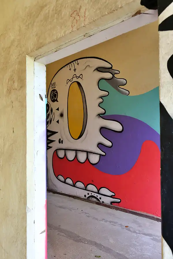 083 | 2019 | Strelitz-Alt | Mecklenburg-Strelitzsche Landesirrenanstalt Domjüch – artbase 2019 | © carsten riede fotografie