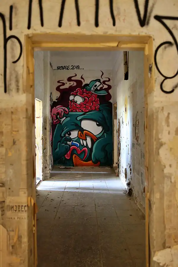 097 | 2019 | Strelitz-Alt | Mecklenburg-Strelitzsche Landesirrenanstalt Domjüch – artbase 2019 | © carsten riede fotografie