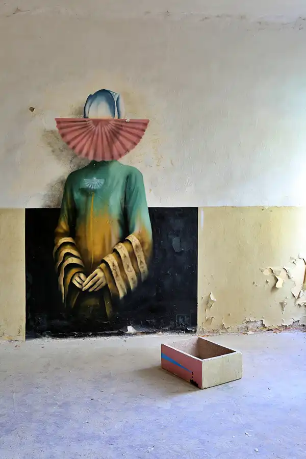 128 | 2019 | Strelitz-Alt | Mecklenburg-Strelitzsche Landesirrenanstalt Domjüch – artbase 2019 | © carsten riede fotografie