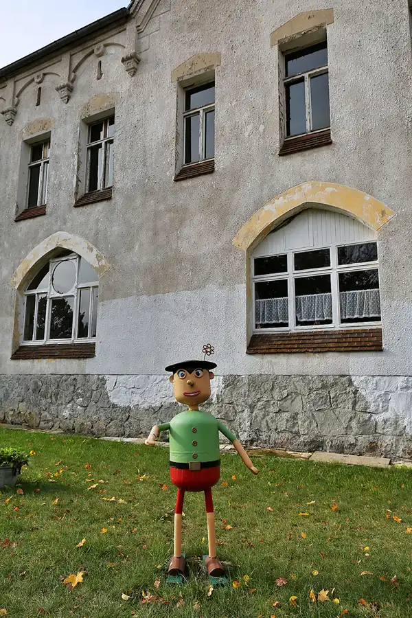 204 | 2019 | Strelitz-Alt | Mecklenburg-Strelitzsche Landesirrenanstalt Domjüch – artbase 2019 | © carsten riede fotografie