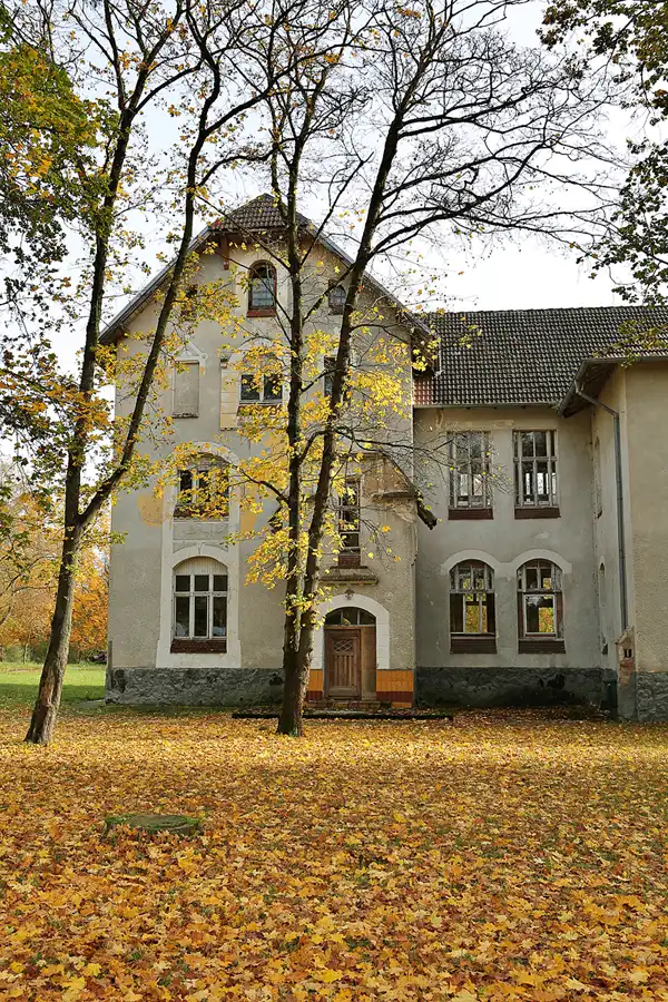 214 | 2019 | Strelitz-Alt | Mecklenburg-Strelitzsche Landesirrenanstalt Domjüch – artbase 2019 | © carsten riede fotografie