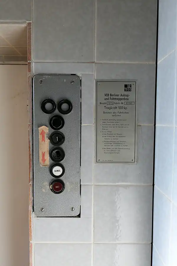 053 | 2020 | Berlin | Das Haftkrankenhaus in der Untersuchungshaftanstalt des Ministeriums für Staatssicherheit der DDR (MfS) Hohenschönhausen | © carsten riede fotografie