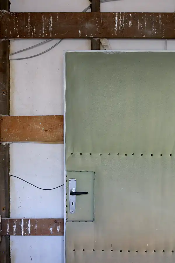 064 | 2020 | Berlin | Das Haftkrankenhaus in der Untersuchungshaftanstalt des Ministeriums für Staatssicherheit der DDR (MfS) Hohenschönhausen | © carsten riede fotografie