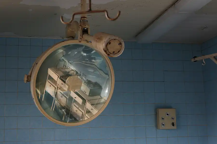 074 | 2020 | Berlin | Das Haftkrankenhaus in der Untersuchungshaftanstalt des Ministeriums für Staatssicherheit der DDR (MfS) Hohenschönhausen | © carsten riede fotografie