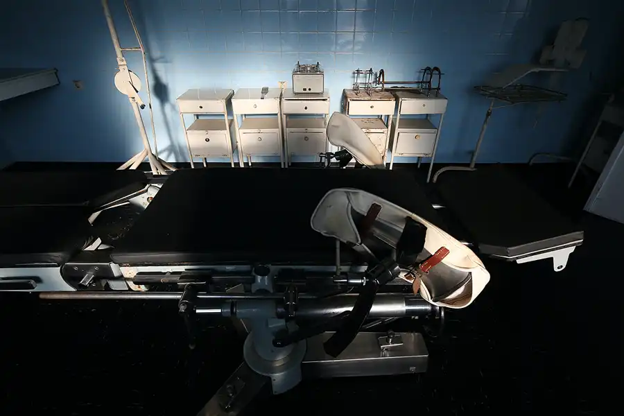 077 | 2020 | Berlin | Das Haftkrankenhaus in der Untersuchungshaftanstalt des Ministeriums für Staatssicherheit der DDR (MfS) Hohenschönhausen | © carsten riede fotografie