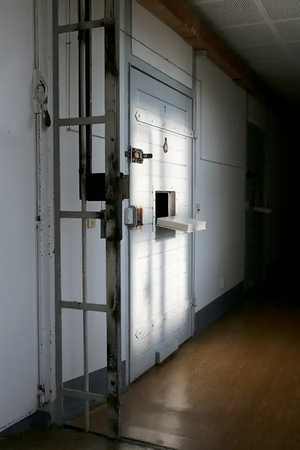 097 | 2020 | Berlin | Das Haftkrankenhaus in der Untersuchungshaftanstalt des Ministeriums für Staatssicherheit der DDR (MfS) Hohenschönhausen | © carsten riede fotografie