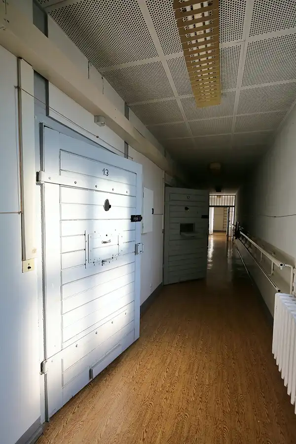 098 | 2020 | Berlin | Das Haftkrankenhaus in der Untersuchungshaftanstalt des Ministeriums für Staatssicherheit der DDR (MfS) Hohenschönhausen | © carsten riede fotografie