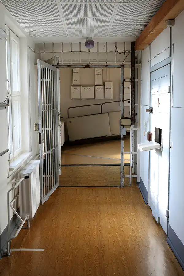 116 | 2020 | Berlin | Das Haftkrankenhaus in der Untersuchungshaftanstalt des Ministeriums für Staatssicherheit der DDR (MfS) Hohenschönhausen | © carsten riede fotografie