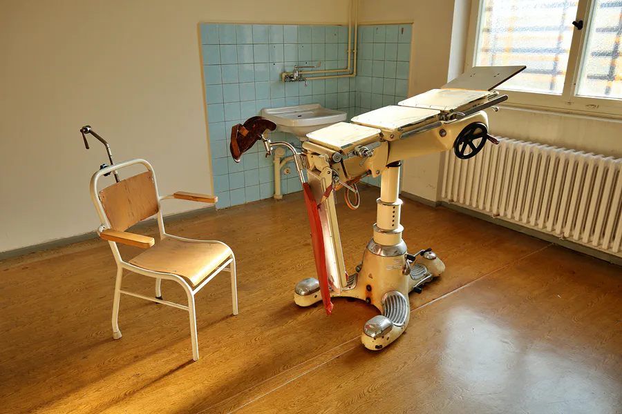 033 | 2020 | Berlin | Das Haftkrankenhaus in der Untersuchungshaftanstalt des Ministeriums für Staatssicherheit der DDR (MfS) Hohenschönhausen | © carsten riede fotografie