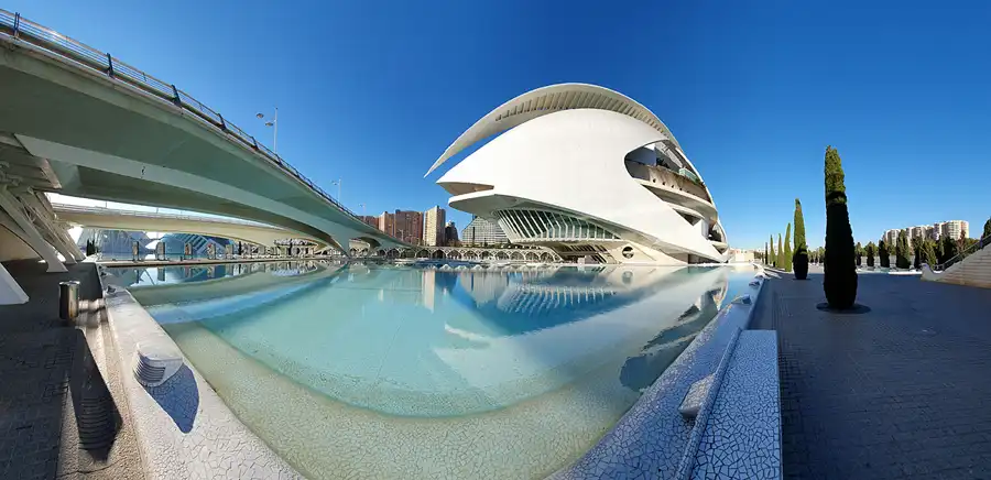 007 | 2020 | Valencia | Ciutat de les Arts i les Ciències | © carsten riede fotografie