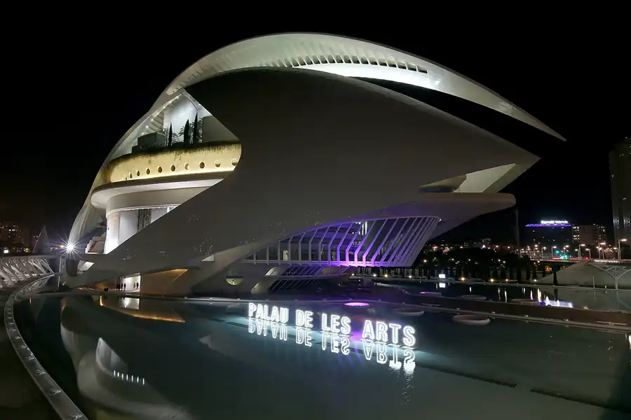 024 | 2020 | Valencia | Ciutat de les Arts i les Ciències | © carsten riede fotografie