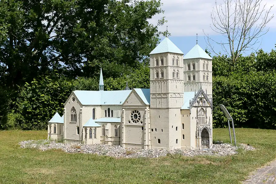 001 | 2020 | Gingst | Rügen Park | © carsten riede fotografie