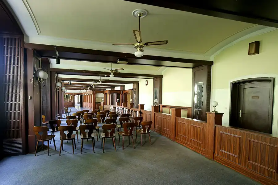 023 | 2020 | Berlin | Flughafen Tempelhof | © carsten riede fotografie