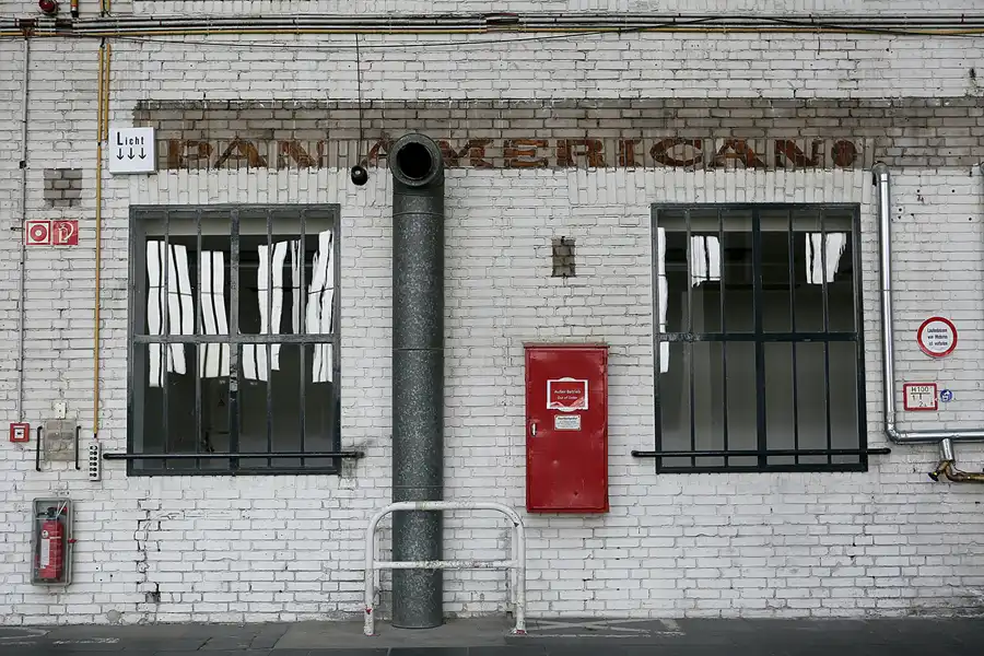 074 | 2020 | Berlin | Flughafen Tempelhof | © carsten riede fotografie