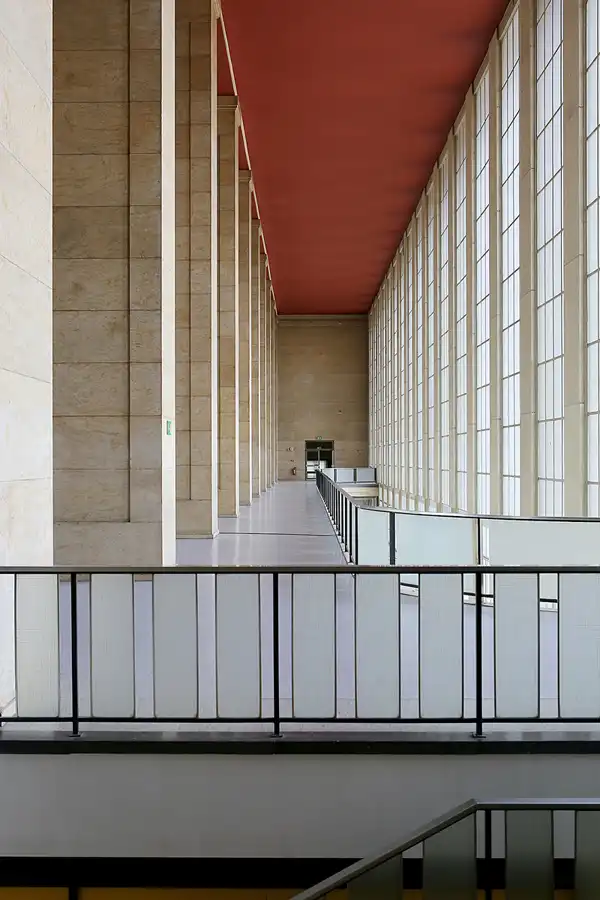 097 | 2020 | Berlin | Flughafen Tempelhof | © carsten riede fotografie