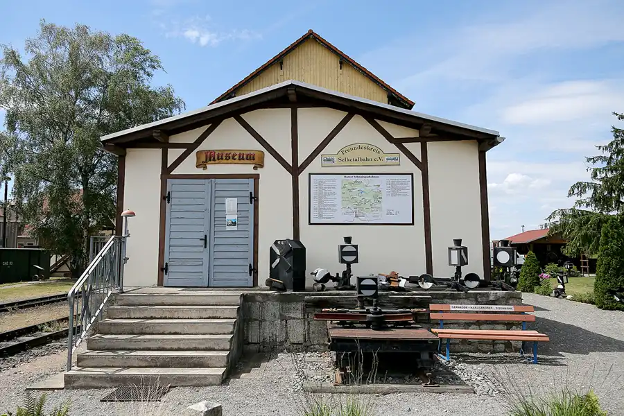 037 | 2020 | Gernrode | Bahnhof | © carsten riede fotografie