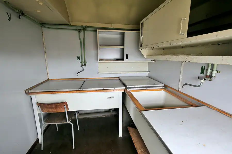 082 | 2020 | Stassfurt | Bahnbetriebswerk Stassfurt – Katastrophenzug der Deutschen Reichsbahn – K9-Zug | © carsten riede fotografie