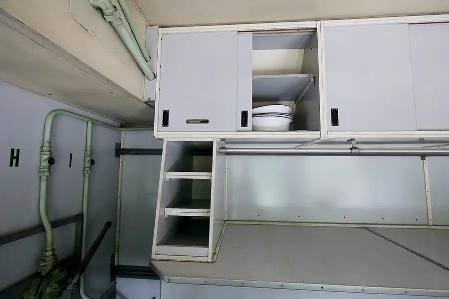 089 | 2020 | Stassfurt | Bahnbetriebswerk Stassfurt – Katastrophenzug der Deutschen Reichsbahn – K9-Zug | © carsten riede fotografie