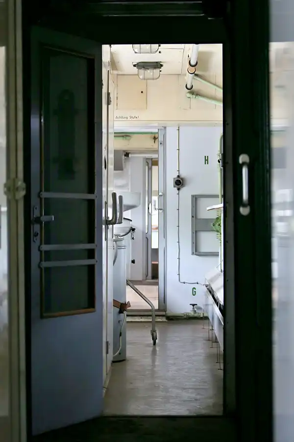 094 | 2020 | Stassfurt | Bahnbetriebswerk Stassfurt – Katastrophenzug der Deutschen Reichsbahn – K9-Zug | © carsten riede fotografie