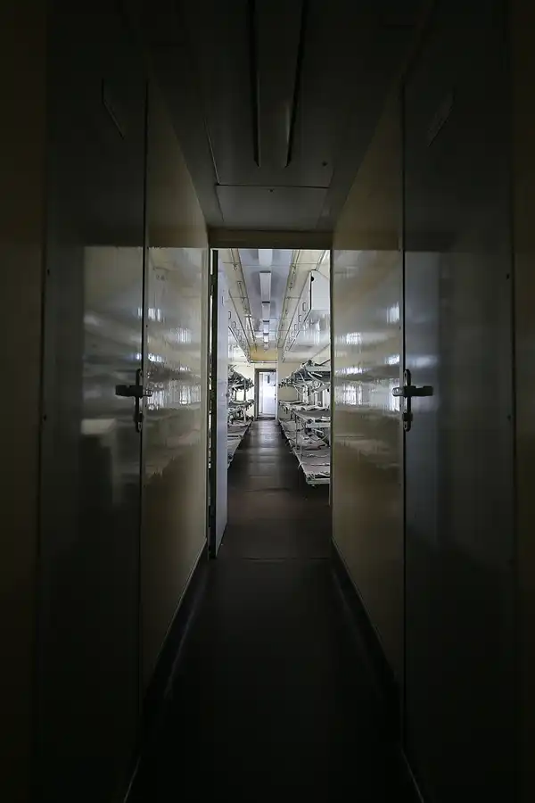 098 | 2020 | Stassfurt | Bahnbetriebswerk Stassfurt – Katastrophenzug der Deutschen Reichsbahn – K9-Zug | © carsten riede fotografie