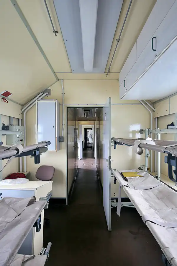 102 | 2020 | Stassfurt | Bahnbetriebswerk Stassfurt – Katastrophenzug der Deutschen Reichsbahn – K9-Zug | © carsten riede fotografie