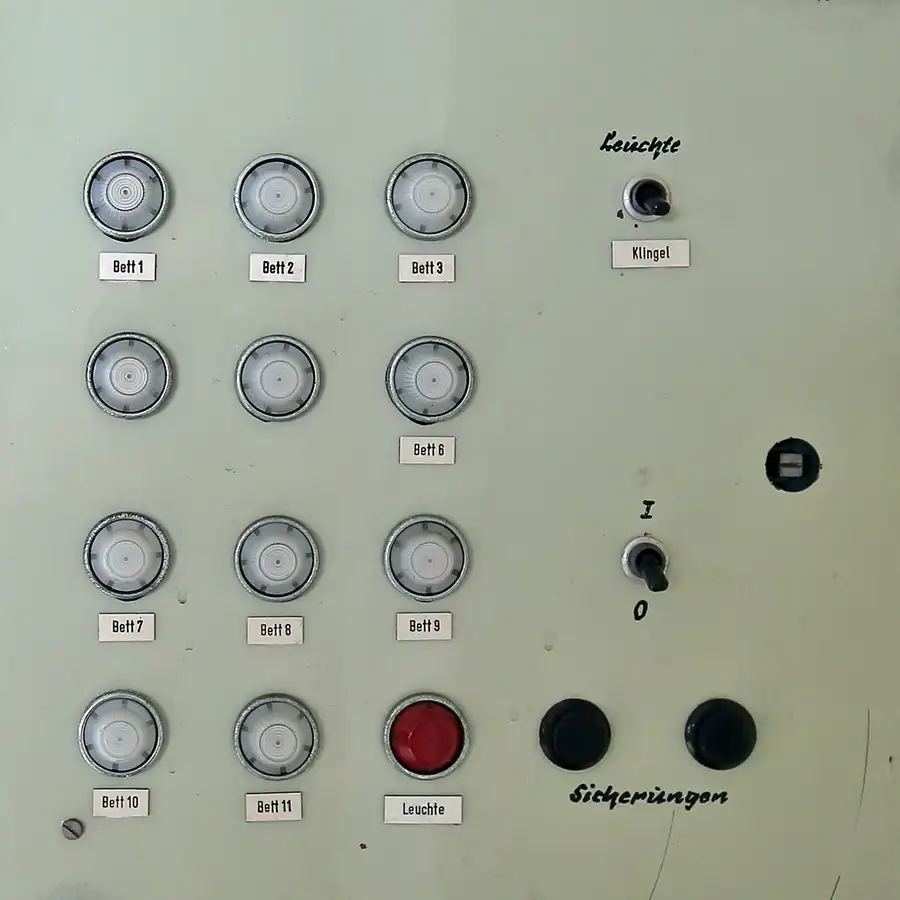 104 | 2020 | Stassfurt | Bahnbetriebswerk Stassfurt – Katastrophenzug der Deutschen Reichsbahn – K9-Zug | © carsten riede fotografie