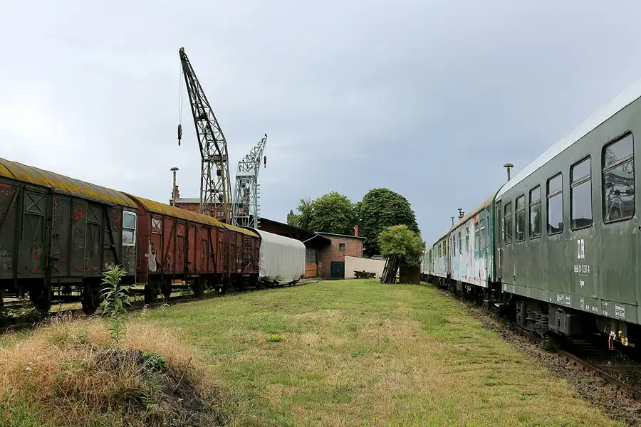 124 | 2020 | Stassfurt | Bahnbetriebswerk Stassfurt – Katastrophenzug der Deutschen Reichsbahn – K9-Zug | © carsten riede fotografie