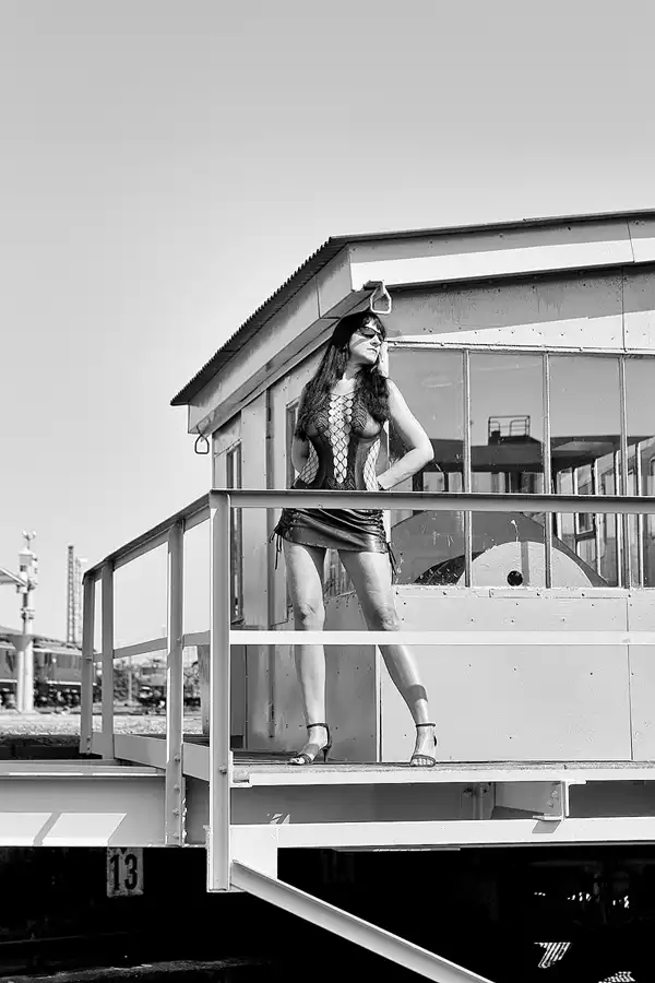 033 | 2020 | Wittenberge | Bahnbetriebswerk Wittenberge – Historischer Lokschuppen – Model Romy | © carsten riede fotografie