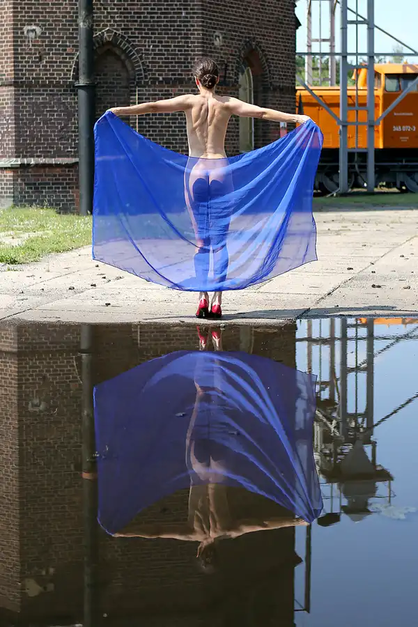 104 | 2020 | Wittenberge | Bahnbetriebswerk Wittenberge – Historischer Lokschuppen – Model Nadine L'Adorée | © carsten riede fotografie