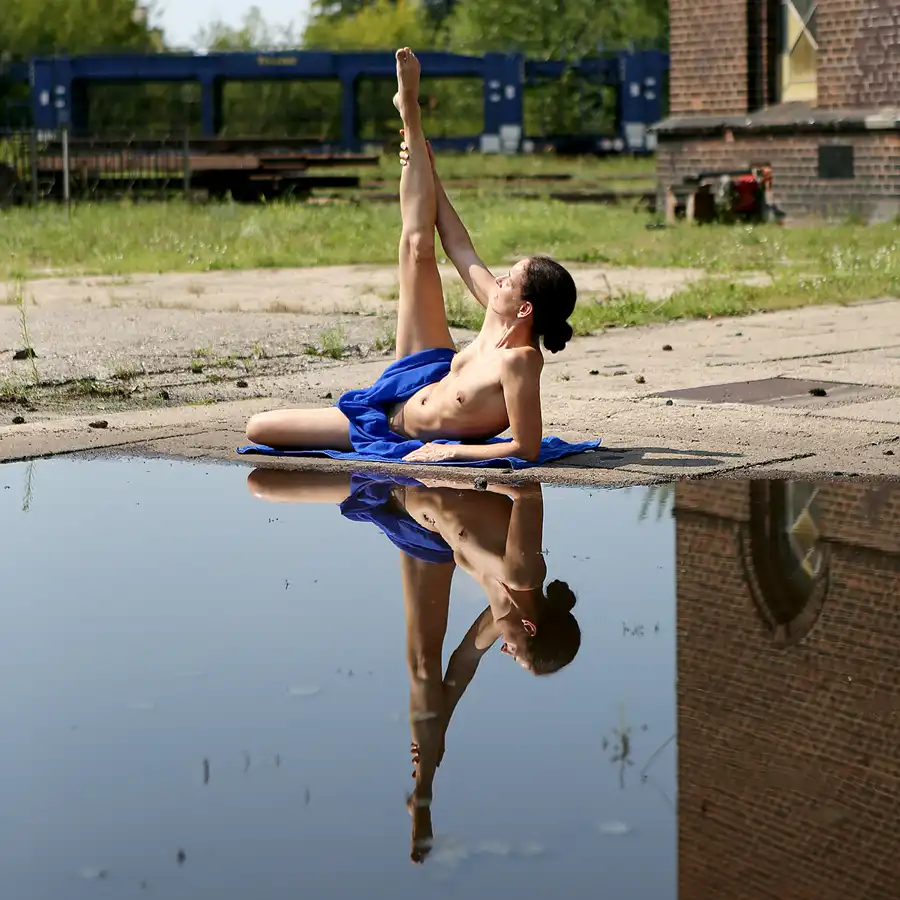 110 | 2020 | Wittenberge | Bahnbetriebswerk Wittenberge – Historischer Lokschuppen – Model Nadine L'Adorée | © carsten riede fotografie
