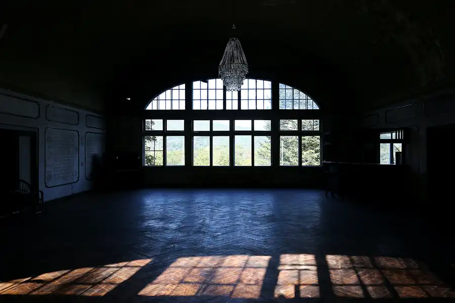 003 | 2020 | Bad Blankenburg | Sanatorium Schwarzeck | © carsten riede fotografie