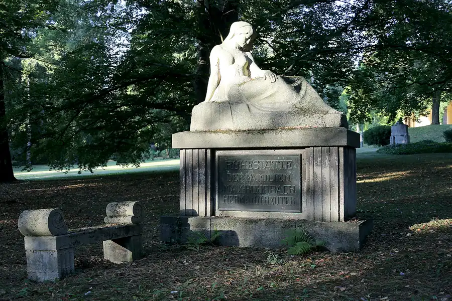 005 | 2020 | Weimar | Historischer Friedhof | © carsten riede fotografie