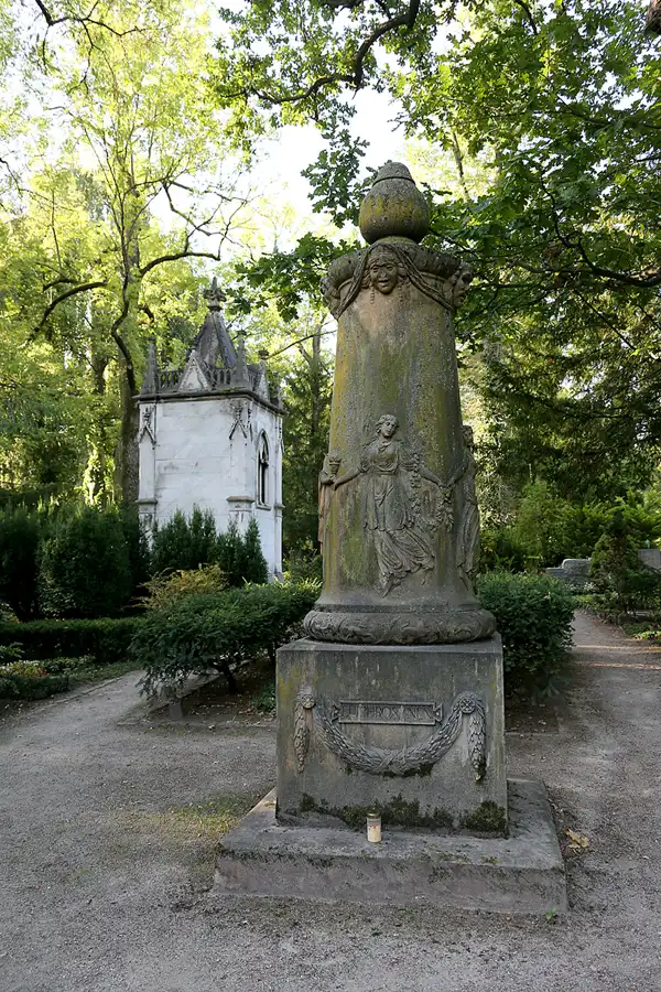 032 | 2020 | Weimar | Historischer Friedhof | © carsten riede fotografie